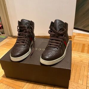 Gucci Men’s Dark Brown High-Top Leather Sneakers with Green-Red Web